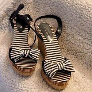 American Eagle wedge shoes